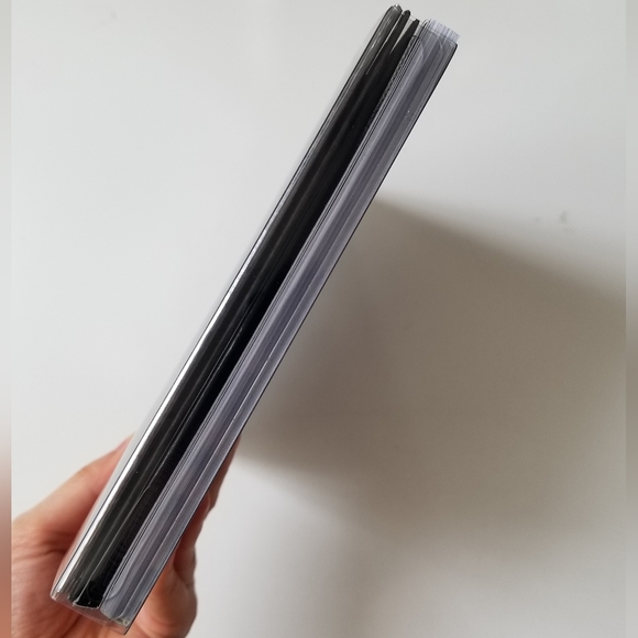 Jini's 1st Mini Album, "An Iron Hand In A Velvet Glove" (Iron Hand vers) - Picture 7 of 10